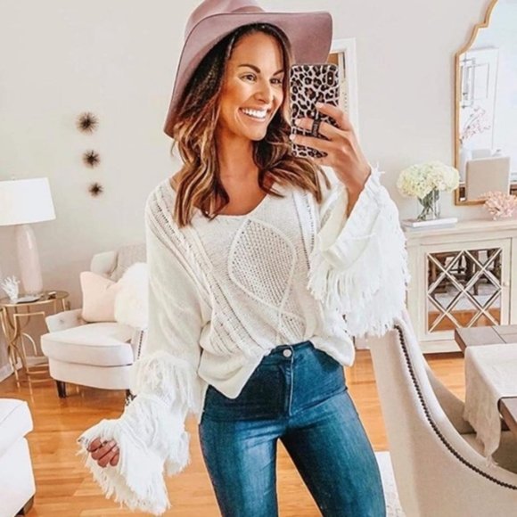 Bohemian Fringe Textured White Sweater - Picture 6 of 7